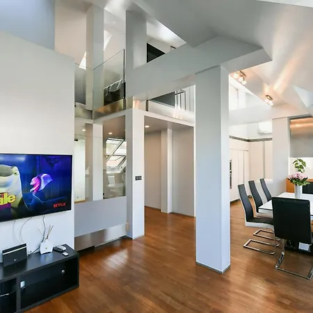 Luxury Duplex With Terrace *