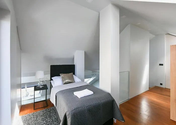 Luxury Duplex With Terrace Appartamento Praga